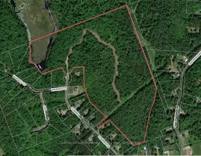 194 CLARKES Lane, Huntsville, ON P0B 1M0