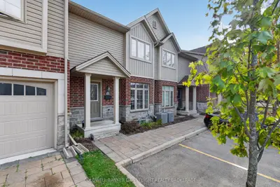1061 Eagletrace Drive 83, London North, On N6g 0t3