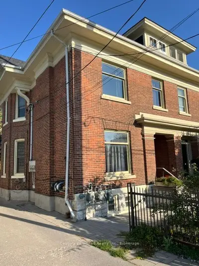 324 George Street 2, Cobourg, On K9a 3m1
