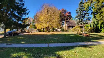 947 Dearness Drive, London South, On N6e 1n6