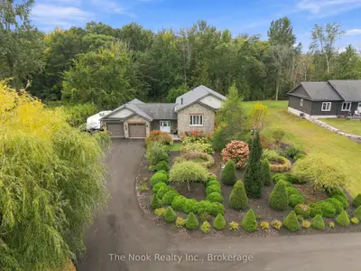 21611 Loyalist Parkway, Prince Edward County, On K0k 1l0