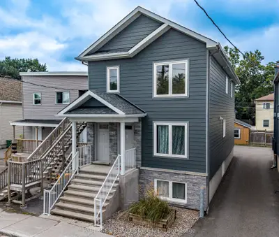 216 CARILLON Street, Vanier and Kingsview Park, ON K1L 5X8