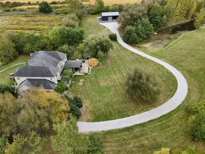 740 Fiddlers Green Road, Hamilton, On L9g 3l1