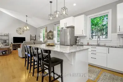 2565a Page Road A - Upper Unit, Orleans - Convent Glen And Area, On K1w 1e5