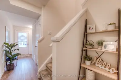 24 Morrison Road C4, Kitchener, On N2a 0l1