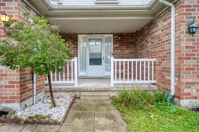 776 Silversmith Street, London North, On N6h 5r7