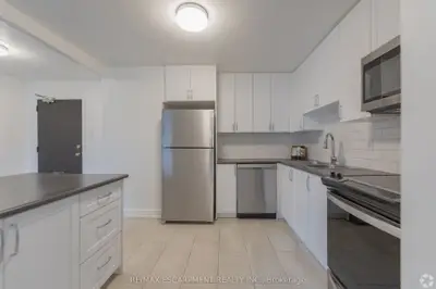 285 Erb Street W 809, Waterloo, On N2l 1w4
