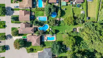 15 Winship Close, London South, On N6c 5m7