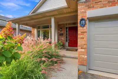 13 Timber Lane, St. Catharines, On L2n 7r7