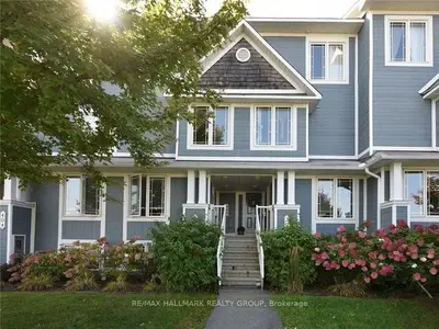 386 CROWNRIDGE Drive, Kanata, ON K2M 3A4