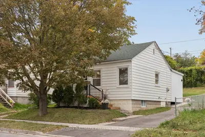 482 Wellington Street W, Peterborough, On K9h 5c5