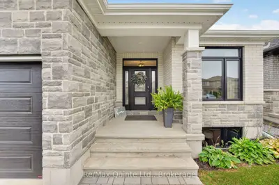 9 Peace River Street, Belleville, On K8n 0v4