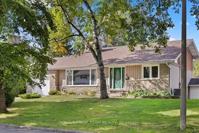 2000 Norway Crescent, Alta Vista And Area, On K1h 5n7