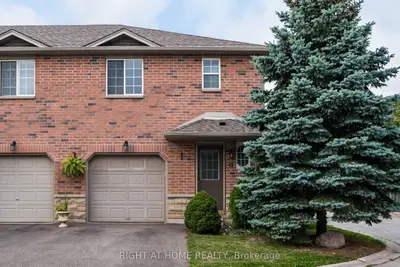 39 Pinewoods Drive 11, Hamilton, On L8j 3z3