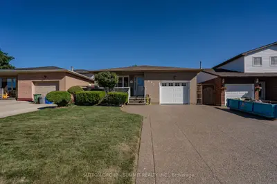 437 Eaglewood Drive, Hamilton, On L8w 2t1