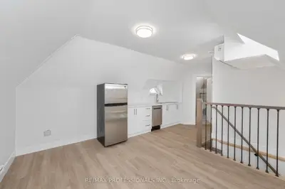388 Wilson Street #3, Hamilton, On L8l 1s9