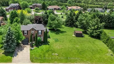 18 Peter Street, Amaranth, On L9w 5z8