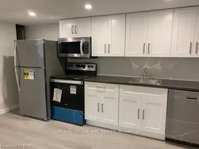 448 Grantham Avenue Basement, St. Catharines, On L2m 3j3