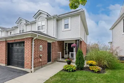 50 Calvin Court, Cambridge, On N3c 4j5