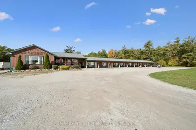 1695-1703 Winhara Road, Gravenhurst, On P1p 1r1