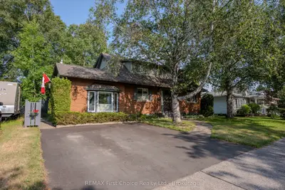 160 Whalen Street, Thunder Bay, On P7a 7j1