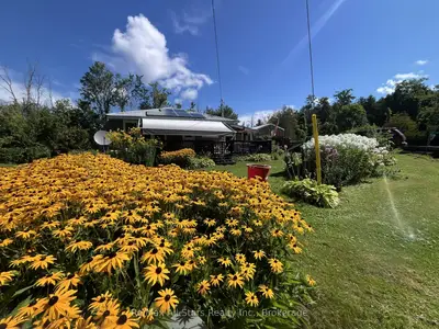 2 Alexander Avenue, Kawartha Lakes, On K0m 1l0