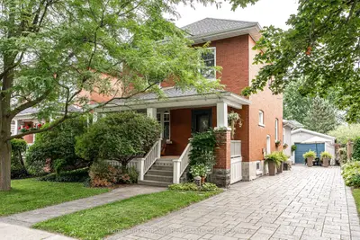 128 Charles Street, Stratford, On N5a 5x9