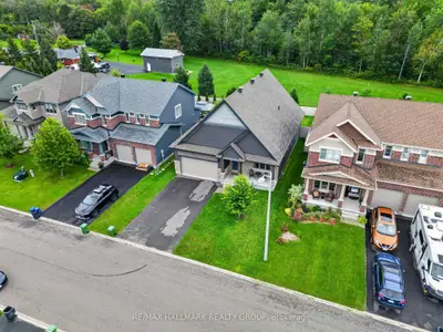 206 Pioneer Road, Russell, On K4r 0e1