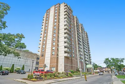 200 Lafontaine Avenue 902, Vanier And Kingsview Park, On K1l 8k8