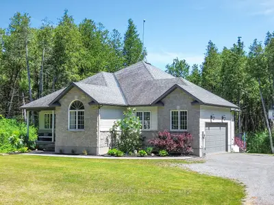 701 Deertail Lane, Carp - Huntley Ward, On K0a 1l0