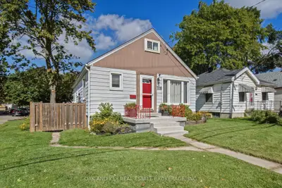 708 Cheapside Street, London East, On N5y 3y5