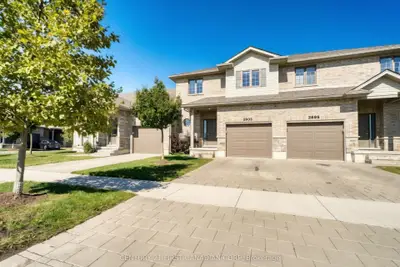 2902 TOKALA Trail 47, London North, ON N6G 0G4