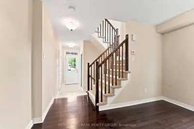 387 Sweet Grass Circle, Barrhaven, On K2j 5w9
