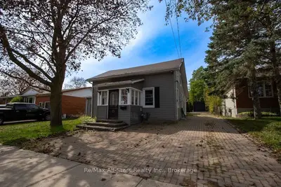 23 Wolfe Street, Kawartha Lakes, On K9v 2j3