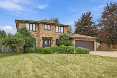 4 Nellida Crescent, Hamilton, On L9c 7p8