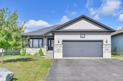 40 AMBROSIA Terrace, Quinte West, ON K8V 0G6