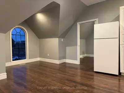 166 Cedardale Avenue #3a, Hamilton, On L8e 1r1