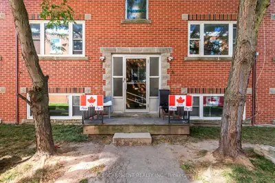 3 Applewood Avenue 1, Hamilton, On L8g 3s4