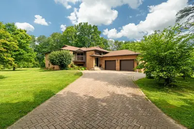 16 Lansdowne Park Crescent, Middlesex Centre, On N0l 1r0
