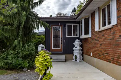 9 Glen Avenue, St. Catharines, On L2s 1l2