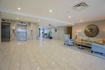 35 Southshore Crescent 418, Hamilton, On L8e 0j2