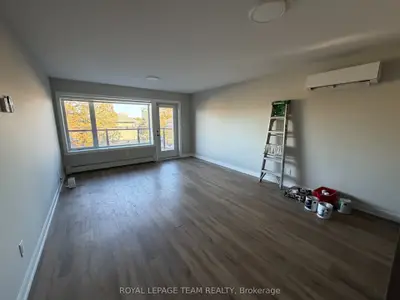 1305 Summerville Avenue 102, Carlington - Central Park, On K1z 8g7