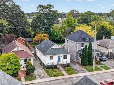 32 Richmond Avenue, St. Catharines, On L2r 3w7