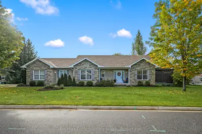 2 Inveraray Court, Bracebridge, On P1l 2g8