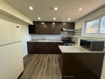 939 Dainard Drive Lower Unit, Peterborough, On K9k 2a7