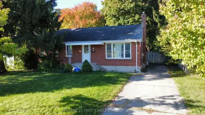 61 Wistow Street, London East, On N5y 1c9