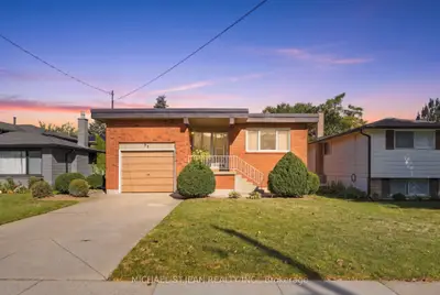 32 San Fernando Drive, Hamilton, On L9c 2c2