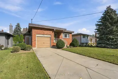 32 San Fernando Drive, Hamilton, On L9c 2c2