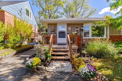 18 Delsey Street, Hamilton, On L9h 1s1