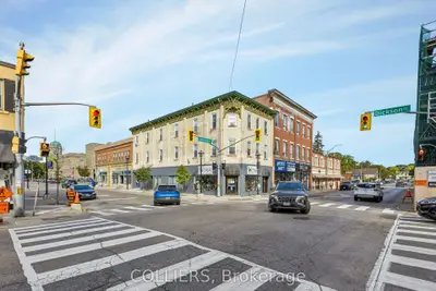 30 Dickson Street, Cambridge, On N1r 1t4